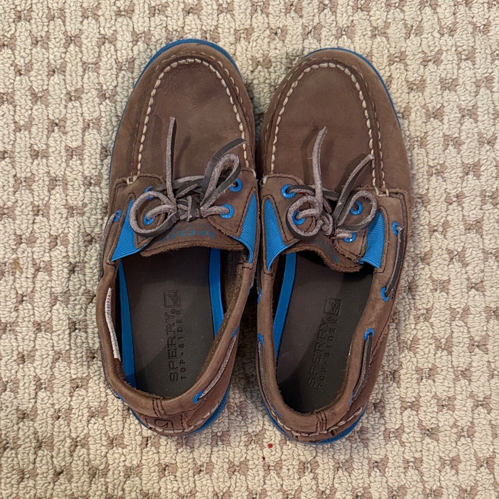 Sperry Brown Leather Boat Shoes with Blue Trim